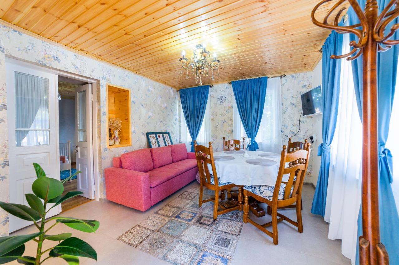 Savanna Guest House Dedoplis Tskaro Eksteriør billede